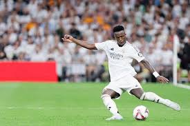 前同事：阿莫林对人要求很严格，但他充满同理心和热情